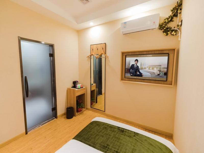 Greentree Inn Shanghai Huangxing Park Subway Station Express Hotel Екстериор снимка